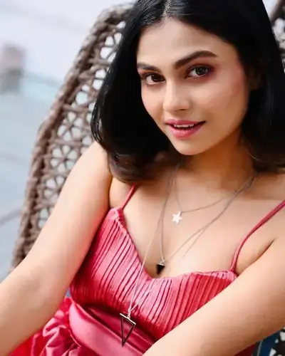 Escort Service Chinsurah Magra